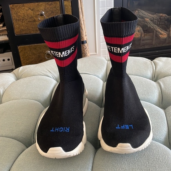 Vetements X Reebok Sock Sneakers - Picture 2 of 16